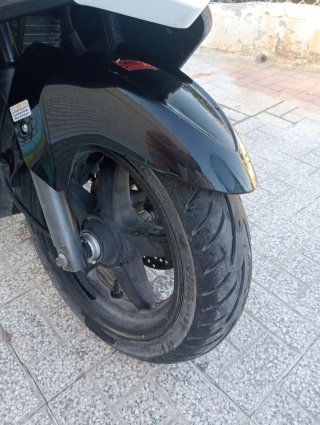 Daelim S1 Scooter 125 para cambiar culata