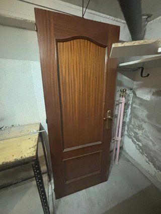 Puerta madera maciza