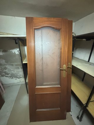 Puerta madera maciza