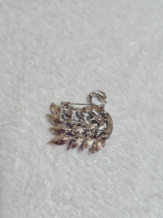 Broche Cisne Lila y Plateado