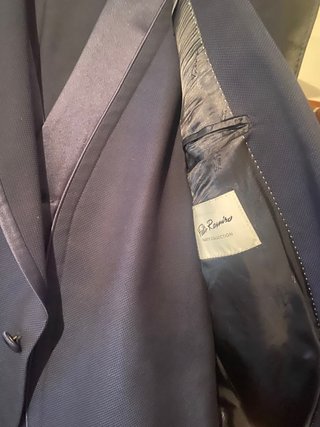 Traje de novio azul Félix Ramiro.