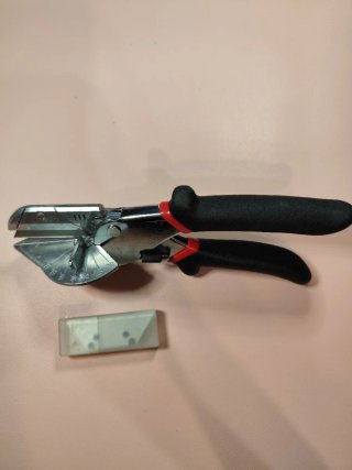 Tijeras ingletadora multiángulo