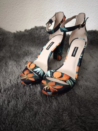 Sandalias Nine West Talla 39.5 Estampado Floral