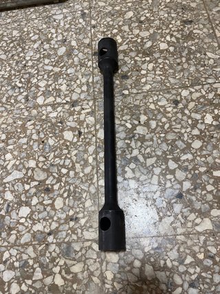 Llave de ruedas camión 30x32mm profesional