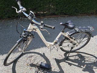 Bicicleta Eléctrica Flyer Blanca