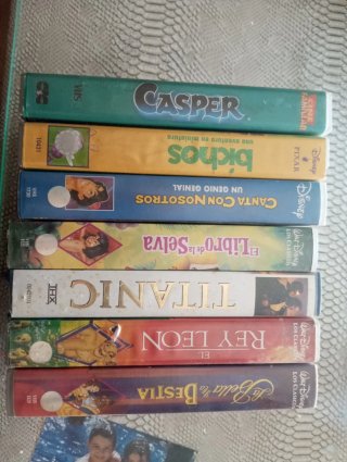 Lote 7 Películas VHS Disney y Clásicos