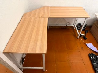 Escritorio esquinero madera y metal