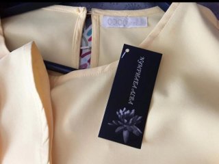 Vestido amarillo con volantes