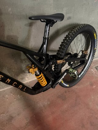 Commencal DH V5
