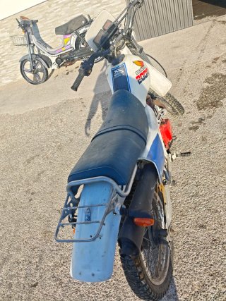 Honda XL200R Enduro Moto no arranca sin papele