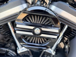 Harley Davidson XL883 Iron