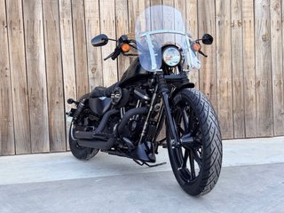 Harley Davidson XL883 Iron