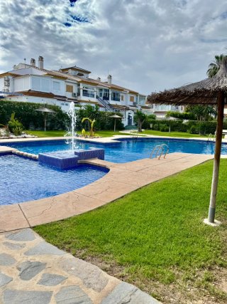 Alquiler vivienda en Mil Palmeras Riomar