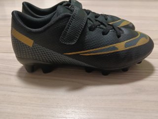 Botas de fútbol para niño