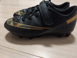 Botas de fútbol para niño