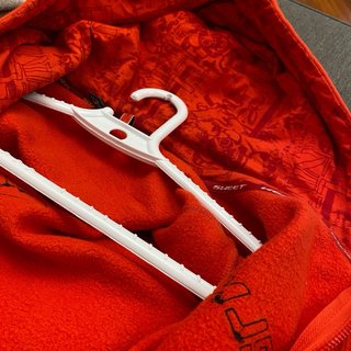 Sudadera vintage roja con cremallera