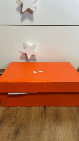 Nike Vomero 18 Talla 43