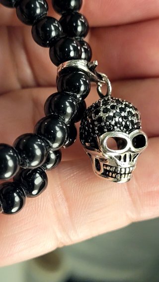 Collar Cuentas piedras Obsidiana y Calavera Plata