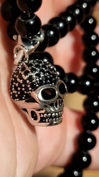 Collar Cuentas piedras Obsidiana y Calavera Plata