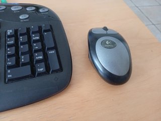 Teclado ordenador más ratón inalámbrico Logitech C