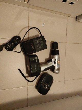 Taladro Eléctrico 18V con 2 Baterías