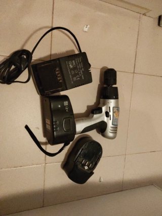 Taladro Eléctrico 18V con 2 Baterías
