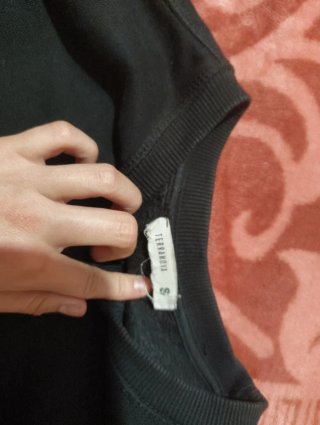Sudadera top negra