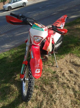 Gas Gas EC 300 2022 Roja y Blanca