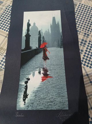 Lienzo de Praga con paraguas rojo