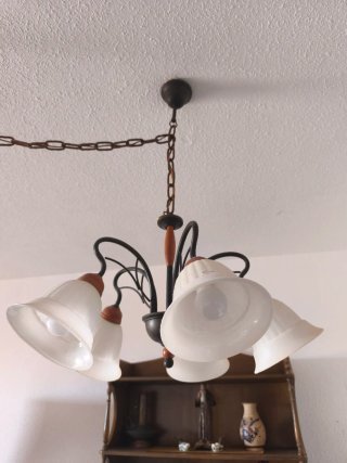 Lámpara colgante tulipas metal madera