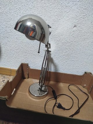 Lámparas de escritorio metálicas