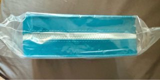 Pochette Miamo in silicone blu