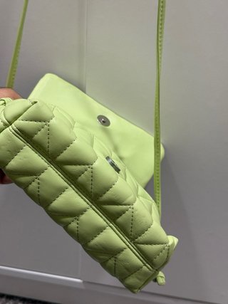Bolso de hombro verde menta acolchado