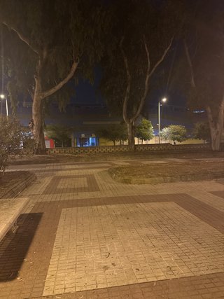 Bajo muelles, aparatos de casa y repararaciones