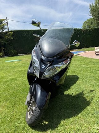 Suzuki Burgman 400