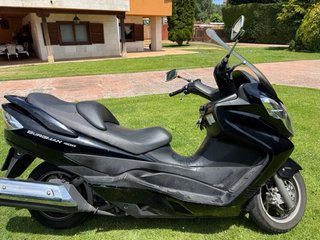 Suzuki Burgman 400