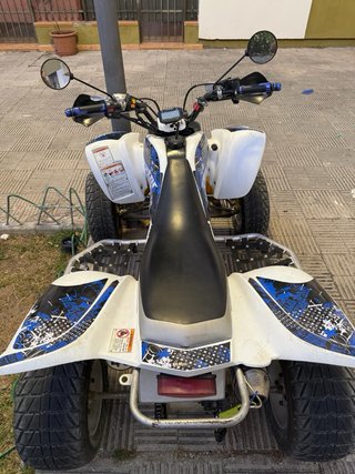 Quad Yamaha Raptor Azul y Blanco