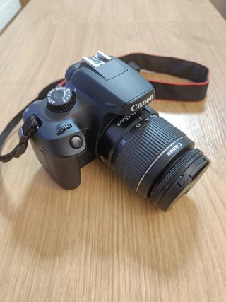 Canon EOS 4000D