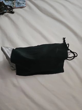 Occhiali da sole neri e marroni