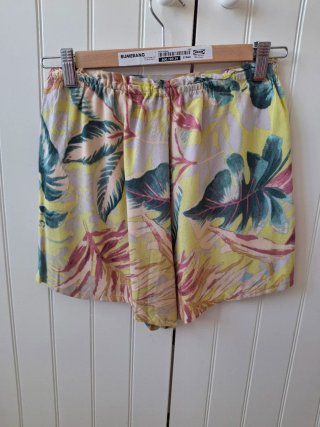 Falda pantalón estampado flores
