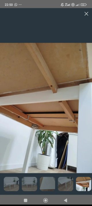 Mesa de comedor blanca extensible. Ikea.