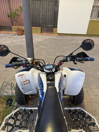 Quad Off-Road Azul y Blanco