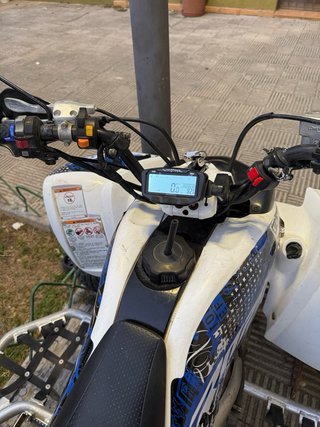 Quad Off-Road Azul y Blanco