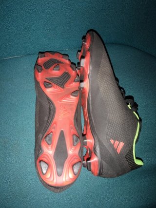 Botas de fútbol Adidas Negras y Naranjas