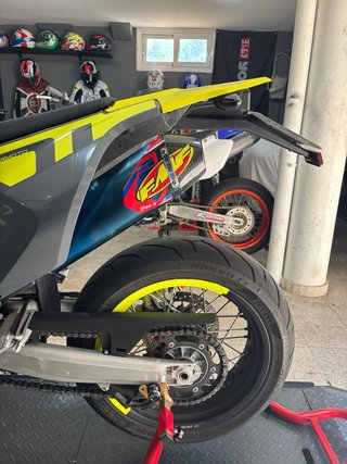 Husqvarna 701 SM 2024 Supermotard