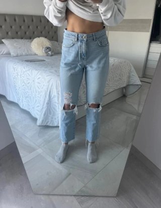 Pantalón vaquero Zara desgastado