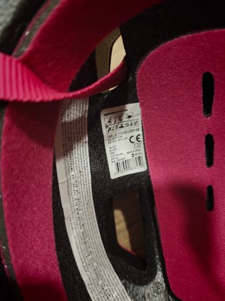 Casco infantil rosa Decathlon
