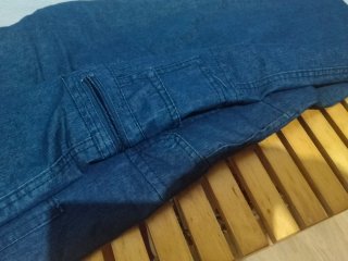 Pantalón de trabajo verano azul .