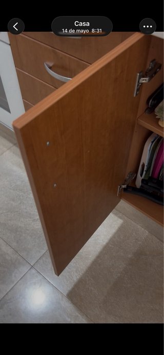 Puertas de cocina marrones de madera