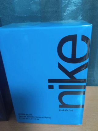 2 Perfumes Nike Blue Rambo Bamboo y Ultra Blue.